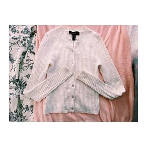 White Casual Buttoned Cardigan